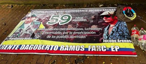 Disidentes de las Farc instalaron pancarta en escuela de Santander de Quilichao