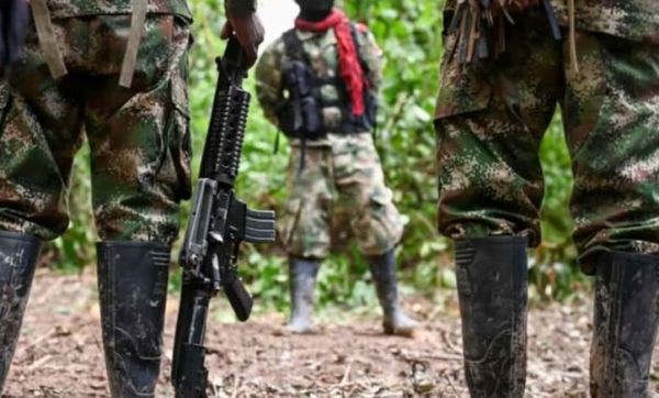 Tres muertos en medio de enfrentamientos entre grupos armados ilegales