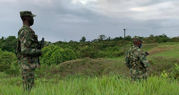 Tres soldados heridos tras ataque masivo con drones en Argelia, Cauca