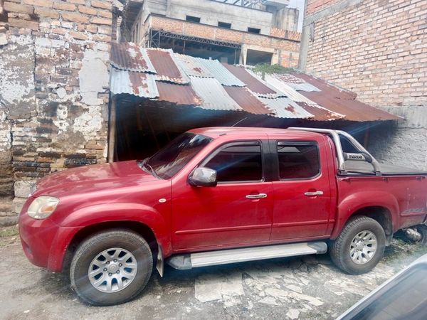 Dos sujetos fueron capturados tras robar una camioneta en Popayán