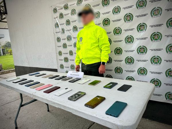 Policía Nacional llevó a cabo diligencias de allanamiento e incautación de equipos móviles en el Barrio Alfonso López