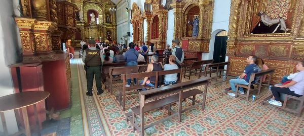 Los policías que velan por la seguridad en las iglesias del sector histórico de Popayán