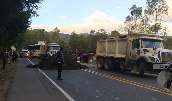 Bloqueo #50 en el Cauca: Misak bloquearon la Panamericana