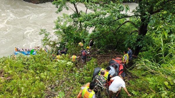 Nepal: accidente de tráfico deja 27 fallecidos y 16 heridos en Nepal