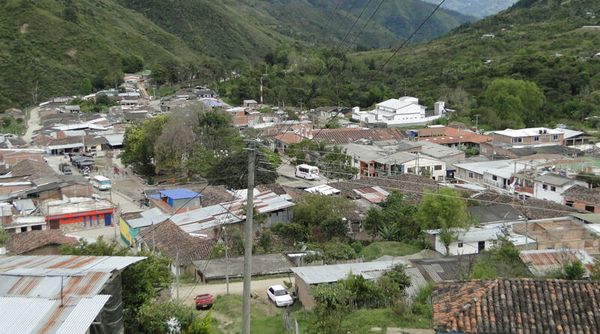 ¡Terror en Toribío!  Dos personas heridas en ataque armado registrado en pleno casco urbano