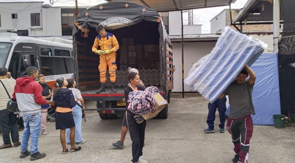 Alcaldía entregó ayudas humanitarias a comunidades afectadas por las lluvias