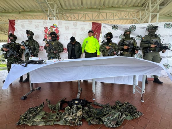 Este fue el material de guerra incautado a disidentes que hicieron retén ilegal en zona rural de Cajibío