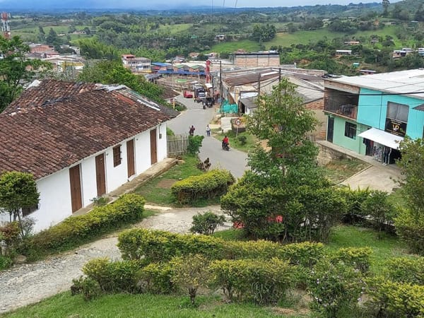 Reportan la desaparición de una firmante de paz y dos escoltas de la UNP en El Tambo, Cauca