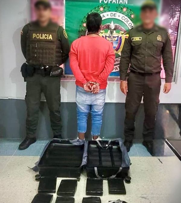 Capturado en flagrancia cuando transportaba en maleta de viaje varios kilos de marihuana