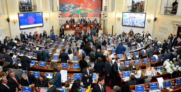 Escándalo en el Senado: elección de magistrado de la Corte Constitucional marcada por irregularidad en el conteo de votos