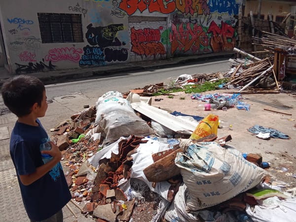 El lote que ahora es un monumental basurero en pleno corazón del centro histórico de Popayán