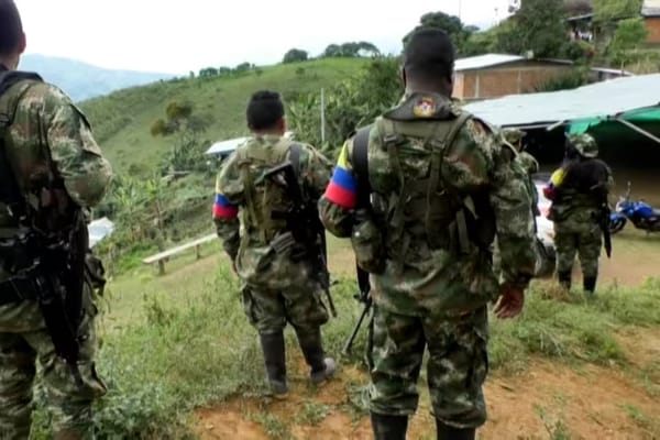 Disidentes de las Farc atacaron con explosivos y ráfagas de fusil al Ejército el norte del Cauca