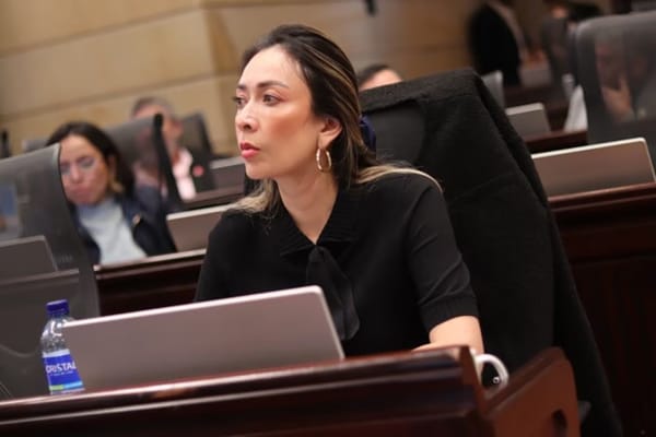 Suspensión de Katherine Miranda tras polémico incidente en debate sobre la reforma a la salud