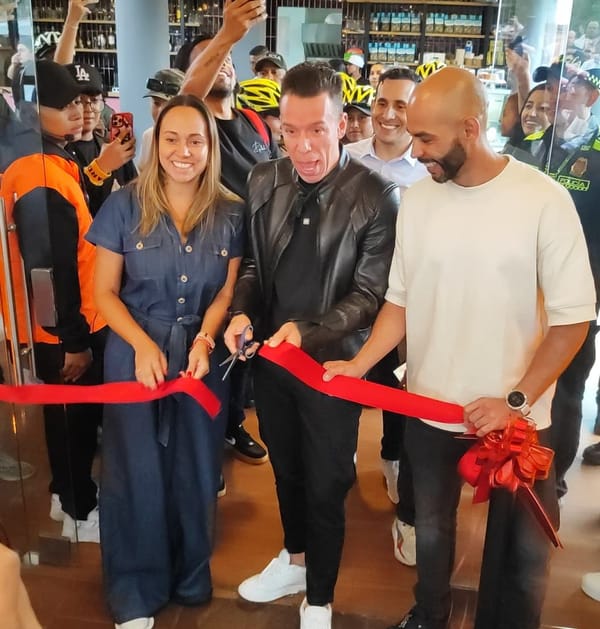 El grandioso Rigoberto Urán inauguró su tienda en Popayán, muestra de su compromiso con las regiones