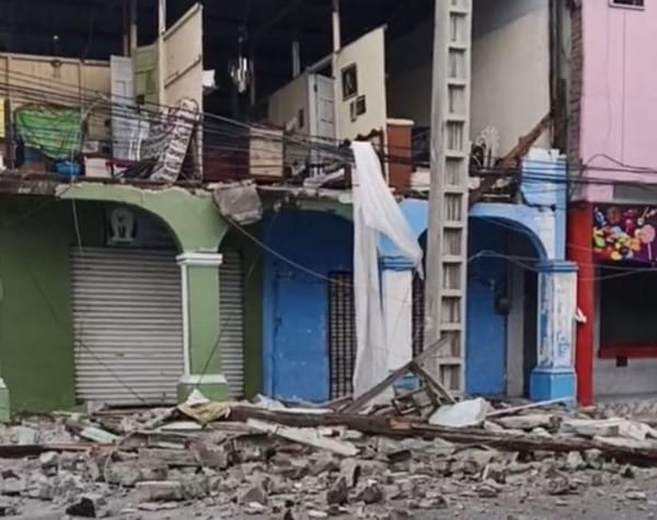 Daños en varias viviendas, edificios y cortes de luz en diferentes ciudades de Ecuador tras fuerte temblor