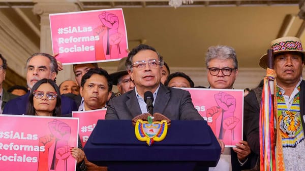 Gobierno radicará nueva consulta popular ahora con 13 preguntas