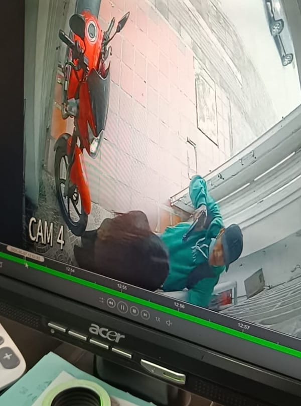 Así fue el ataque de un delincuente a una joven para hurtarle su celular en Popayán