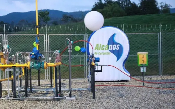 Superservicios ordenó a Alcanos reducir tarifas de gas y devolver cobros excesivos a usuarios