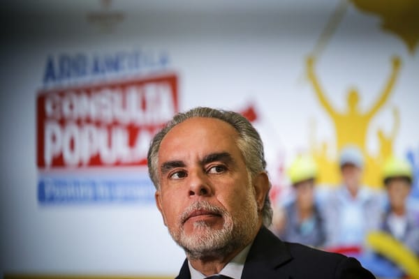 Gobierno no descarta desistir de la consulta popular si el Congreso aprueba la reforma laboral