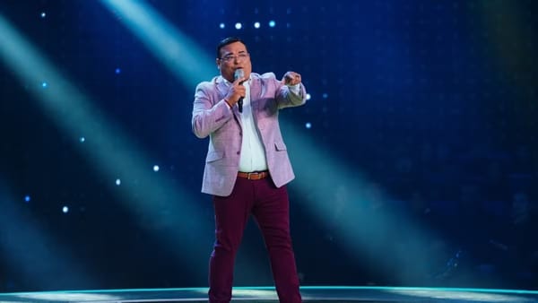 Expulsan del país al imitador de Gilberto Santa Rosa de ‘Yo me llamo’ por falsificación de documentos