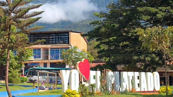 Inició la construcción del hospital en El Plateado, Argelia
