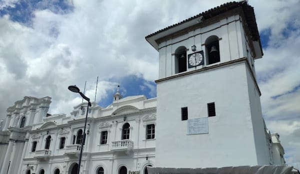 Alcaldía podría sancionar a la Arquidiócesis por no iniciar obras en la Torre del Reloj