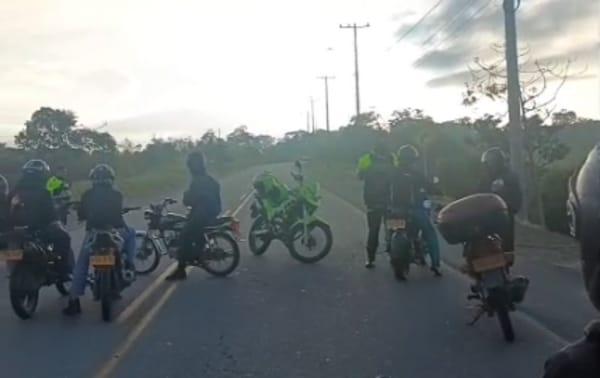 Nueva amenaza en la Variante de Popayán por instalación de pancarta y posible explosivo