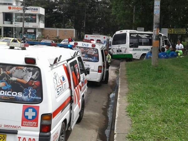 La salud, en segundo plano: ambulancias privadas corren pero por dinero
