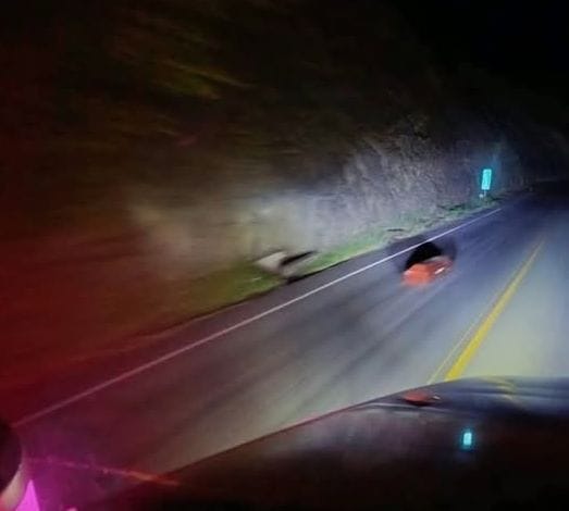 Encuentran ataúd en la vía Popayán-Pasto