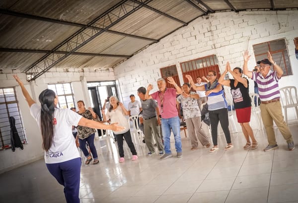 Gobernación del Cauca adelantó jornada deportiva con los abuelos del barrio Retiro Bajo de Popayán