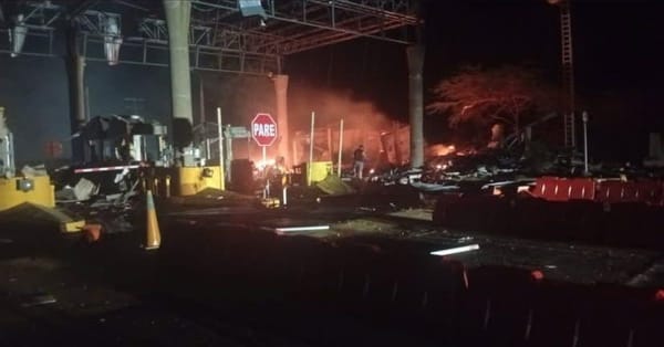 Violento ataque con explosivos sacude el peaje de Alto Pino en la vía Riohacha–Maicao