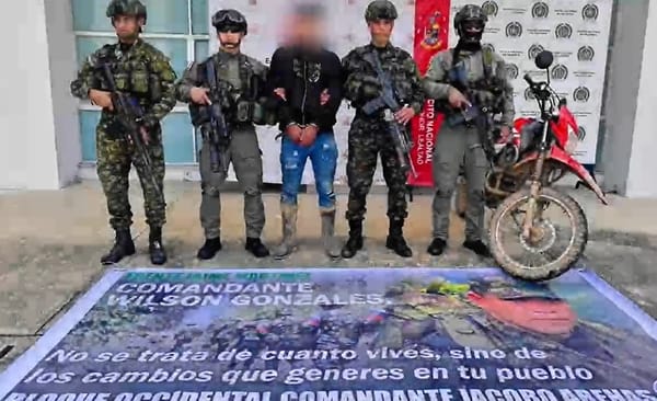 Capturado en flagrancia cuando instalaba vallas alusivas a las disidencias de las Farc