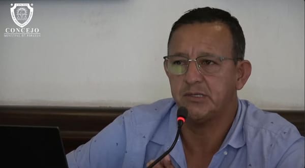 Crisis educativa en Popayán: faltan docentes en cinco colegios públicos Padres y estudiantes bloquean vías y acuden al Concejo para exigir una educación digna