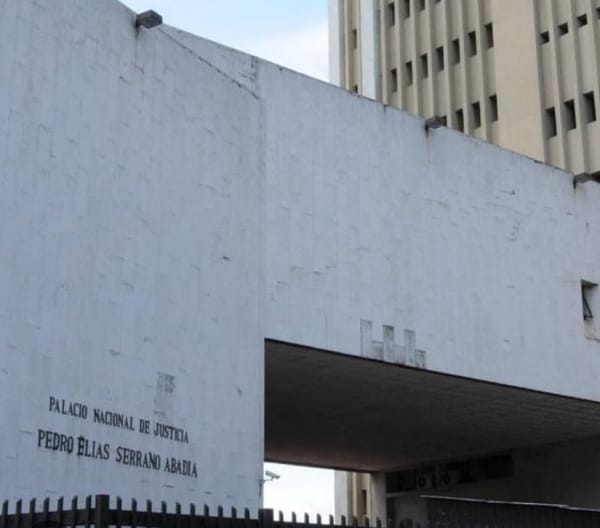 ¡Tremendo susto! Ascensor cae 6 pisos en el Palacio de Justicia de Cali