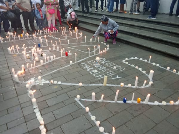 La gobernación apoyó la velatón por la libertad de los nueve funcionarios y contratistas