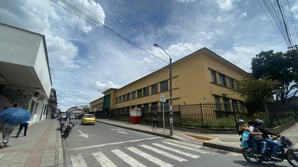 El atraso educativo en Popayán: ordenan el cierre de las jornadas de la tarde en el Colegio Ulloa y el Colegio Tomás Cipriano