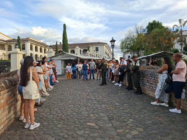 La Policía Metropolitana de Popayán contribuye con el turismo religioso en Popayán