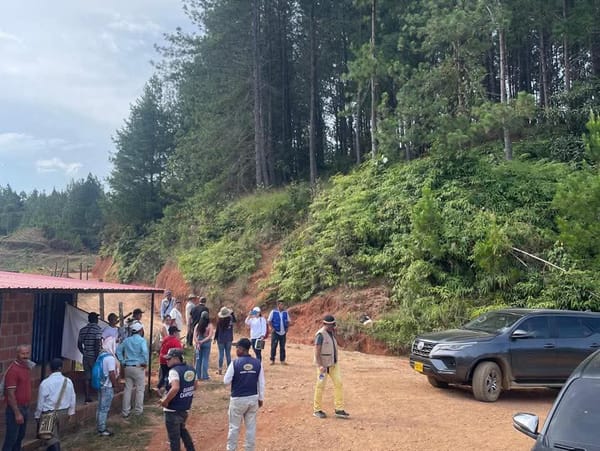Seis civiles heridos en los feroces combates entre el Ejército y las disidencias de las Farc en Suárez