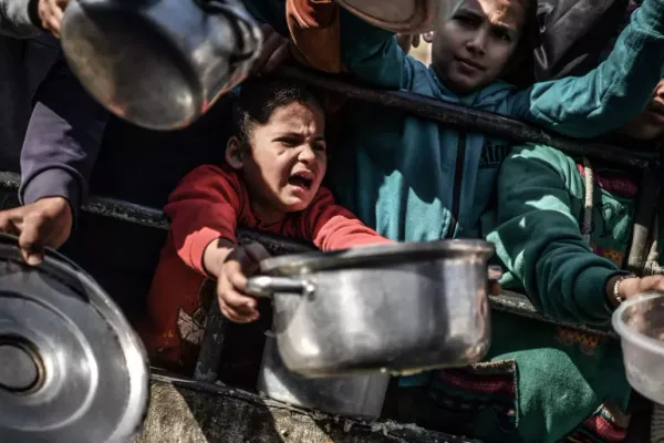 El horror de la guerra: en la Franja de Gaza los niños se mueren de hambre
