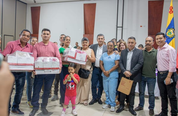 Popayán refuerza la seguridad comunitaria con entrega de 33 kits de cámaras de vigilancia