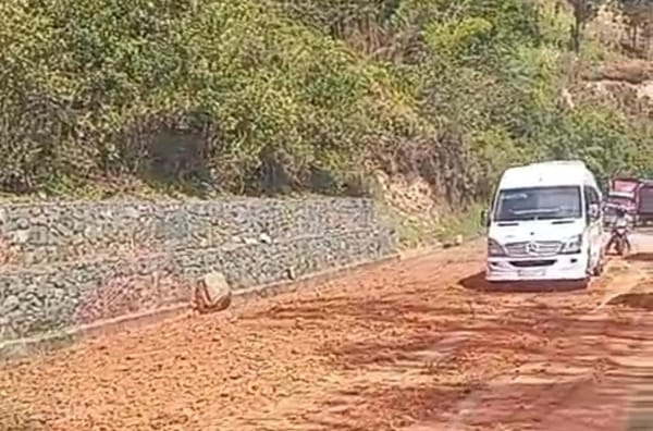Fuerte explosión en la vía Panamericana entre Popayán y Cali