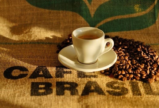Alternativas en el comercio internacional: China permite a más de 180 empresas cafeteras brasilera exportar café al país asiático