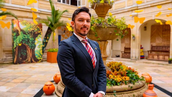 Juan Carlos Florián Silva, primer actor porno en ocupar un Ministerio en Colombia