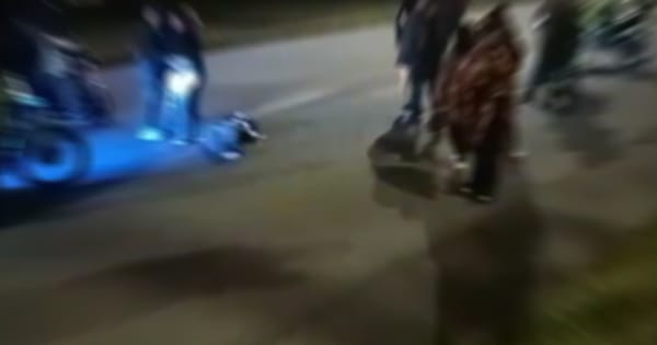 (Vídeo) dos personas murieron tras ser atropellados por un carro fantasma en Popayán