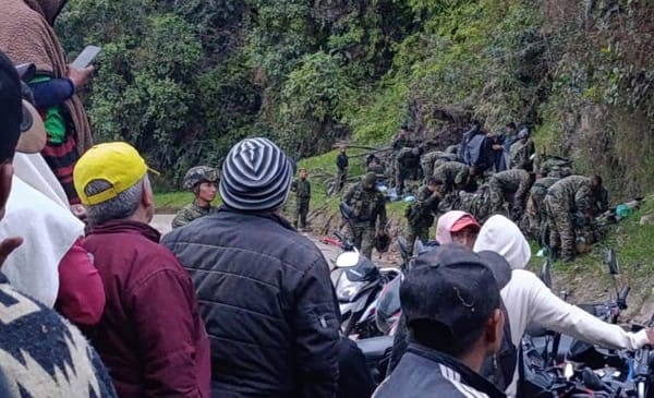 En camionetas sacaron a tropas del Ejército de La Plata, Huila
