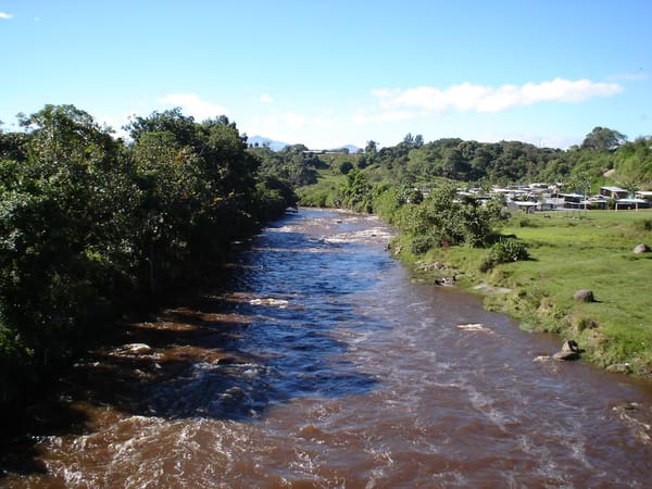 Adolescente muere tras ser arrastrada por el río Páez en límites entre Cauca y Huila