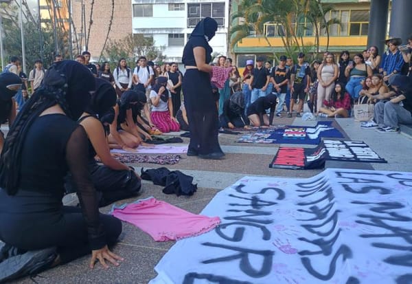 En Ibagué, mujeres exigen justicia por feminicidio de Sharit Ciro