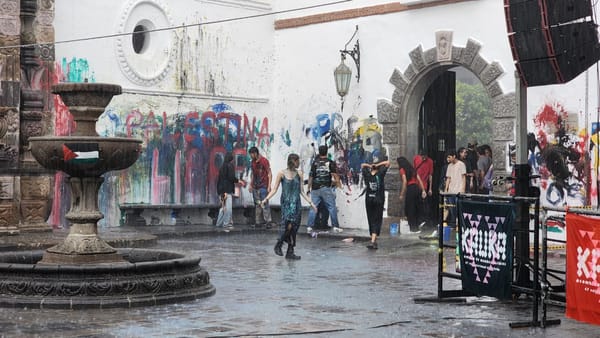 ¿Arte o vandalimo?, así dejaron el Claustro de Santo Domingo los estudiantes de la Unicauca