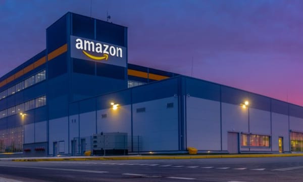 Amazon botará a la calle 30.000 empleados para así recurrir a la IA para mejorar sus procesos laborales