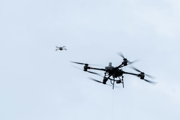 Gobierno prepara resolución para restringir la importación y uso de drones en Colombia